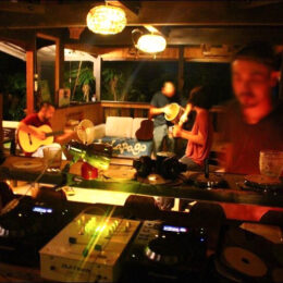 奄美のゲストハウスうふた